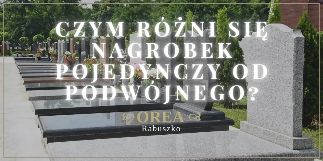 Rząd jasnych nagrobków granitowych na cmentarzu